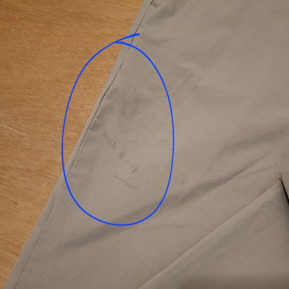 Vineyard Vines Pants Men’s On The Go OTG Stretch Golf Preppy Size 35x30 Tan FLAW - Picture 12 of 16